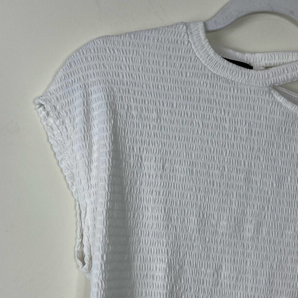 Gibson Look White Asymmetrical Cold Shoulder Smocked Short Sleeve Top NWT Medium - Picture 3 of 8